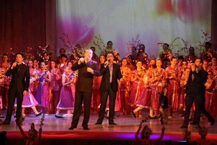 В ДК «Октябрь» состоялся концерт, посвященный Международному женскому дню