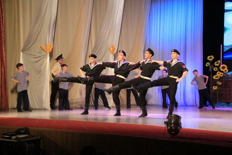 В ДК «Октябрь» состоялся танцевальный концерт хореографических коллективов