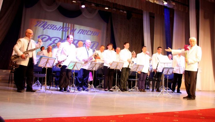 В ДК «Октябрь» прошел отчетный концерт Народного духового оркестра