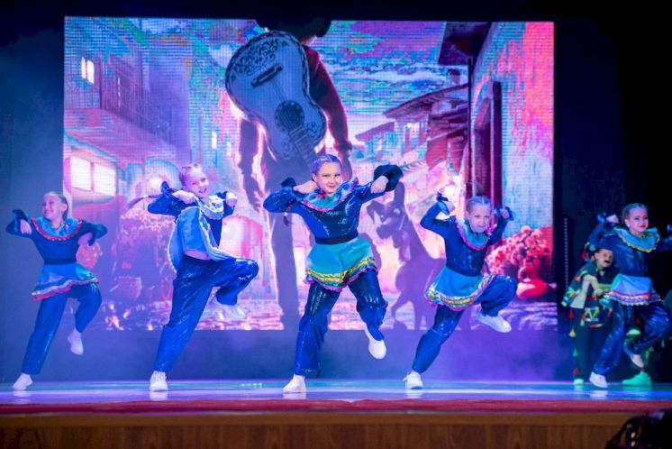 Студия современного танца «Энергия» зажигает! 13 мая во Дворце культуры «Октябрь» состоялась концертная программа коллектива
