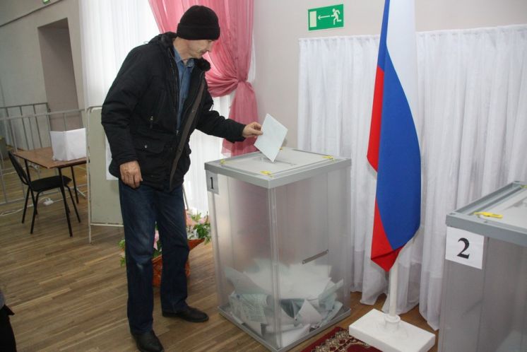 Коллективы ДК «Октябрь» создают праздничное настроение избирателям на Выборах-2018
