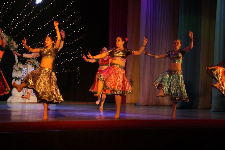 В ДК &quot;Октябрь&quot; прошел большой вечер индийского танца