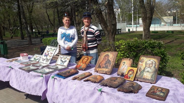 Мастера из Волгодонска представили свои работы на празднике в парке Победы