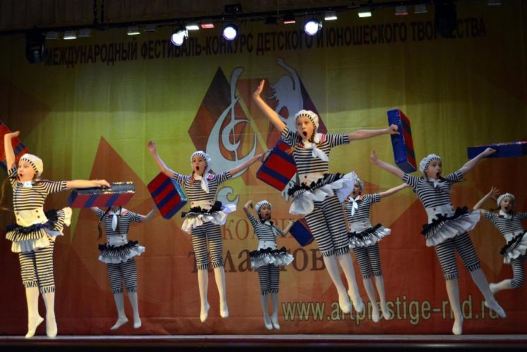 Танцевальный коллектив «Жемчужины Дона» завоевал Гран-при фестиваля «Поколение талантов»