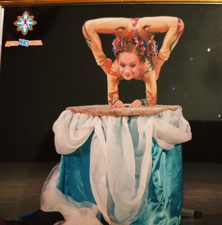 Артисты цирковой студии «Арена» привезли дипломы Международной фестиваля